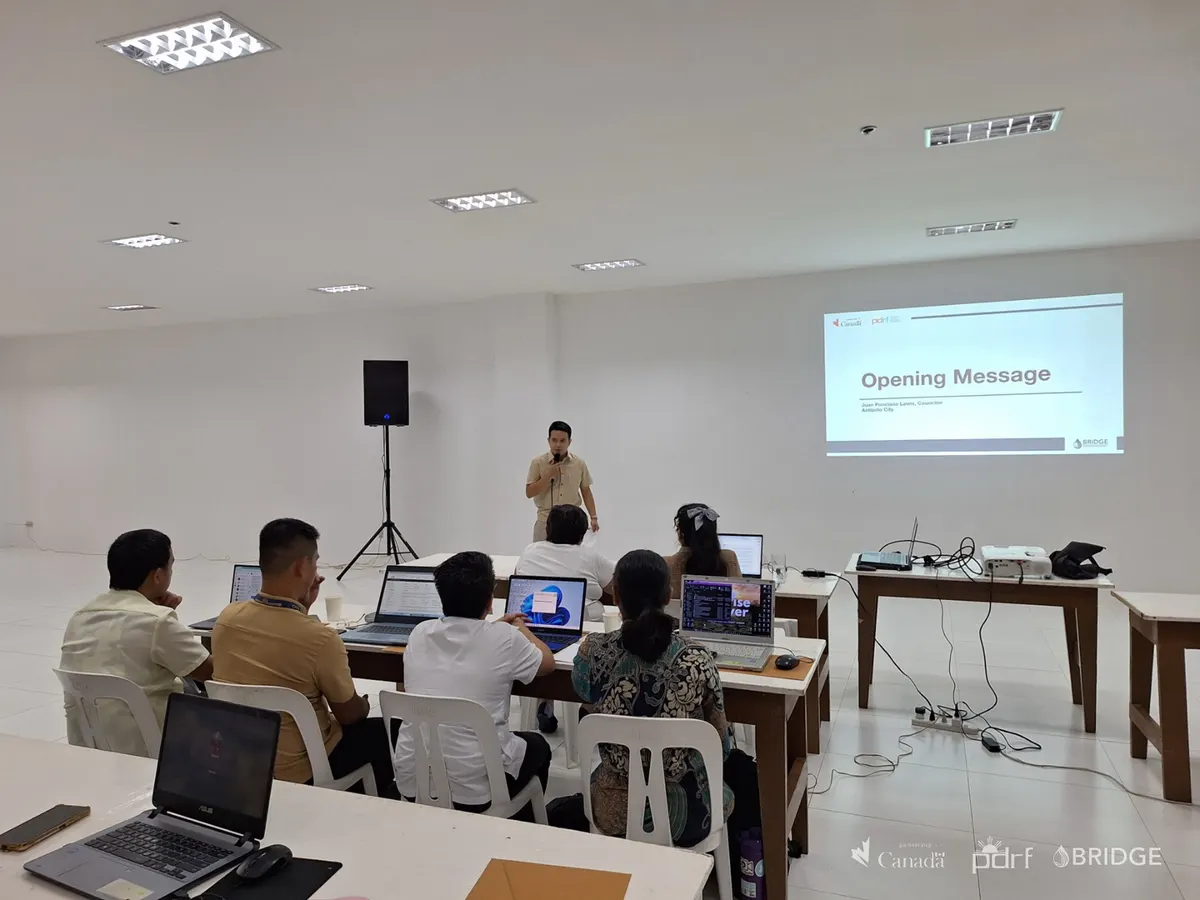 Sessions of the Basic GIS training course with the Antipolo City government.